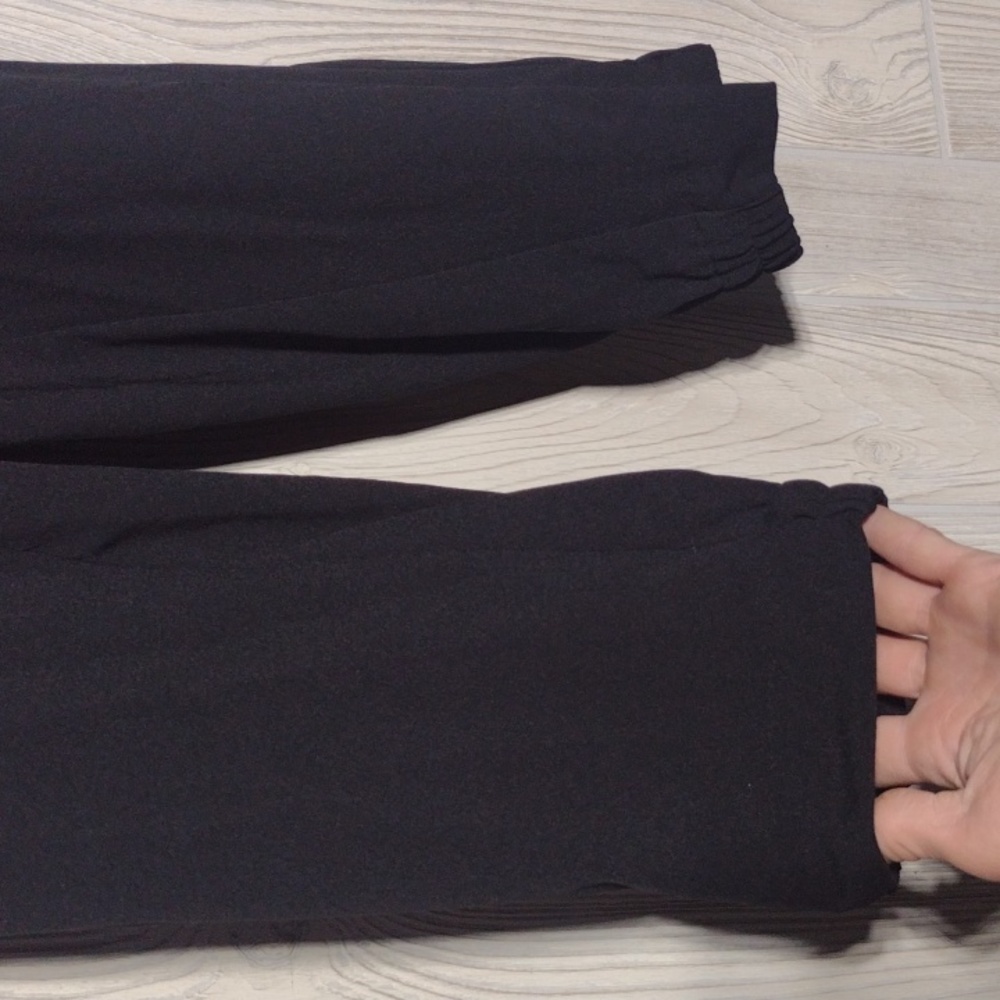 NWOT Vera Wang Luxury Joggers - Picture 10 of 14